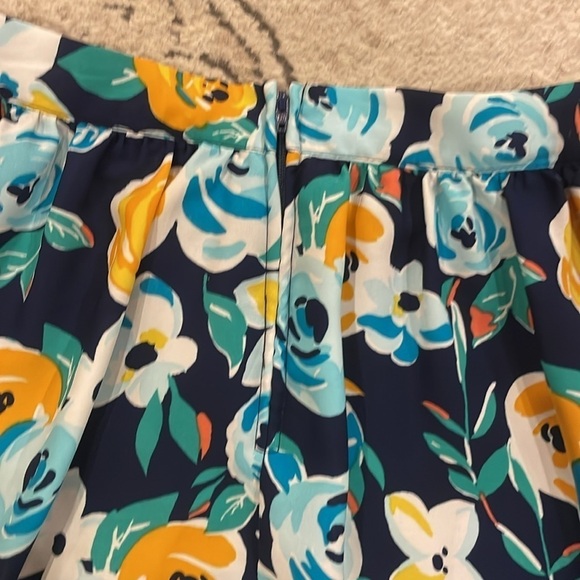 A-line girl’s skirt 💛💐🌼💙 - Picture 7 of 10